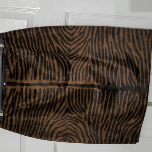 Skirt - Picture 3 of 4